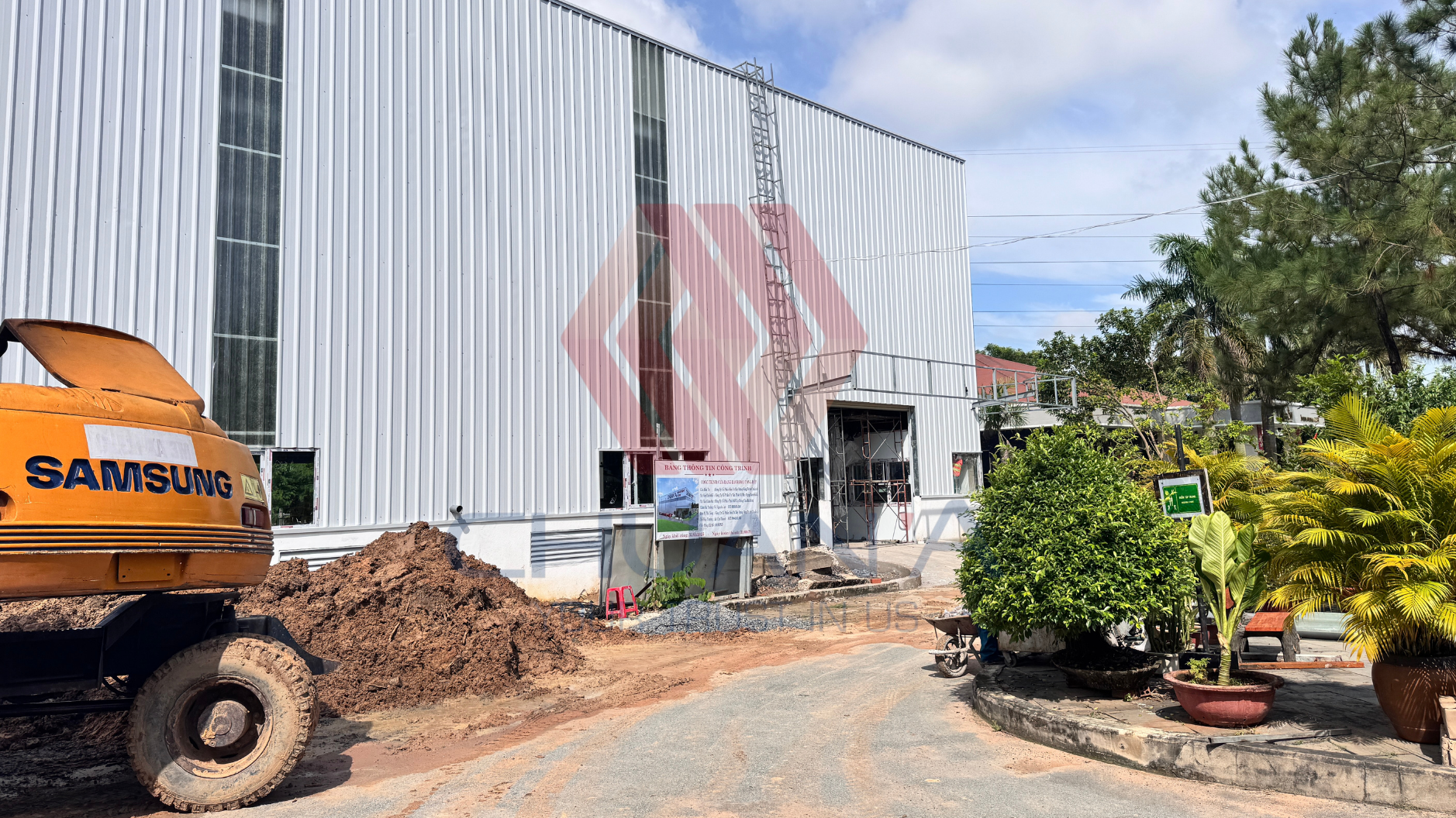 Thi Công Cửa Hàng Bách Hóa Tổng Hợp Chuẩn A – Công Trình Nhà Thép Tiền Chế Hiện Đại